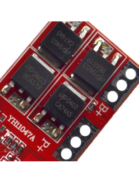 Modul de incarcare 3 x 18650 Li-Ion 30A cu modul de protectie Modul de incarcare 3 x 18650 Li-Ion 30A cu modul de protectie